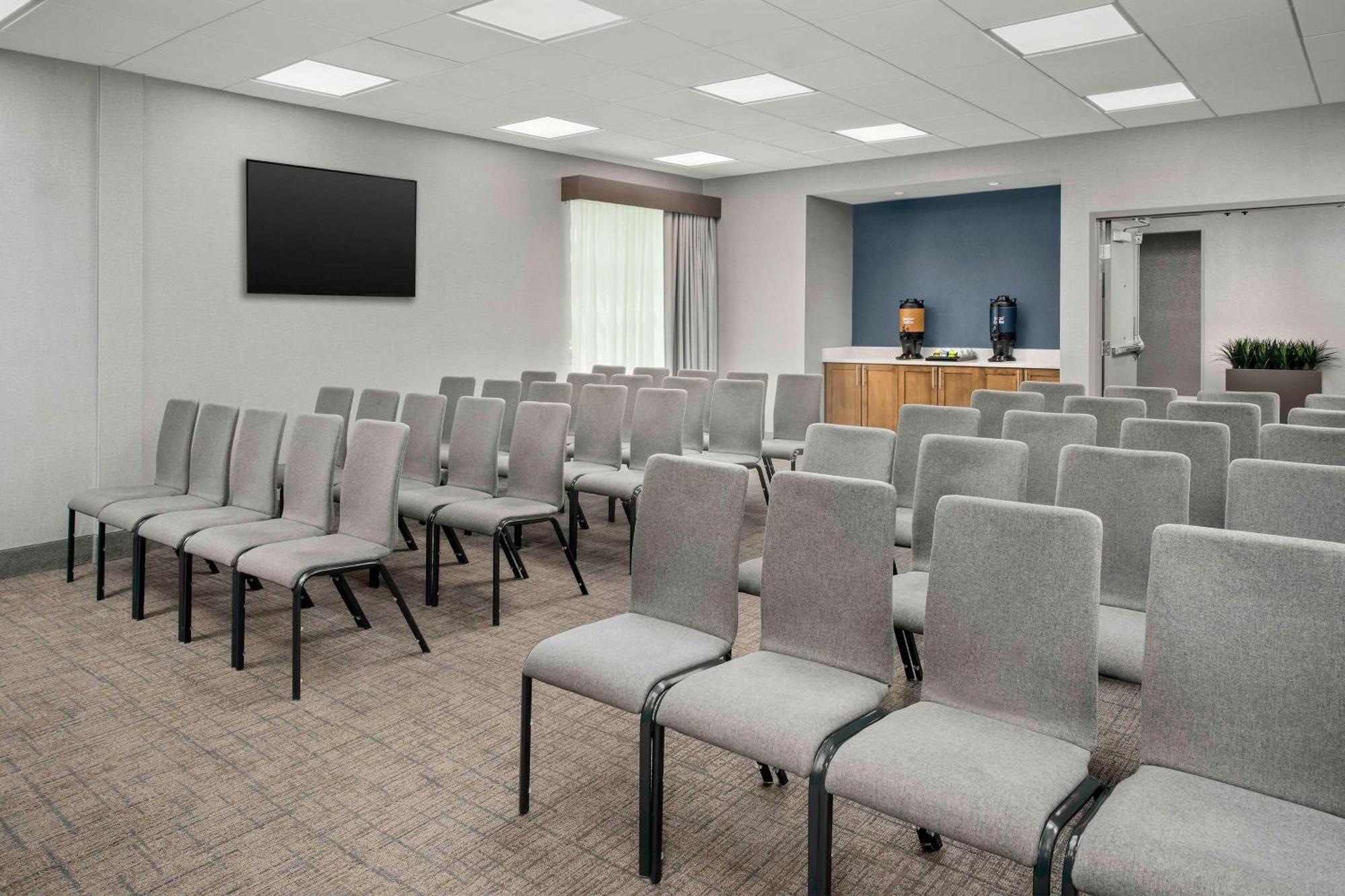 Hotel Homewood By Hilton Greenville, Nc 3*